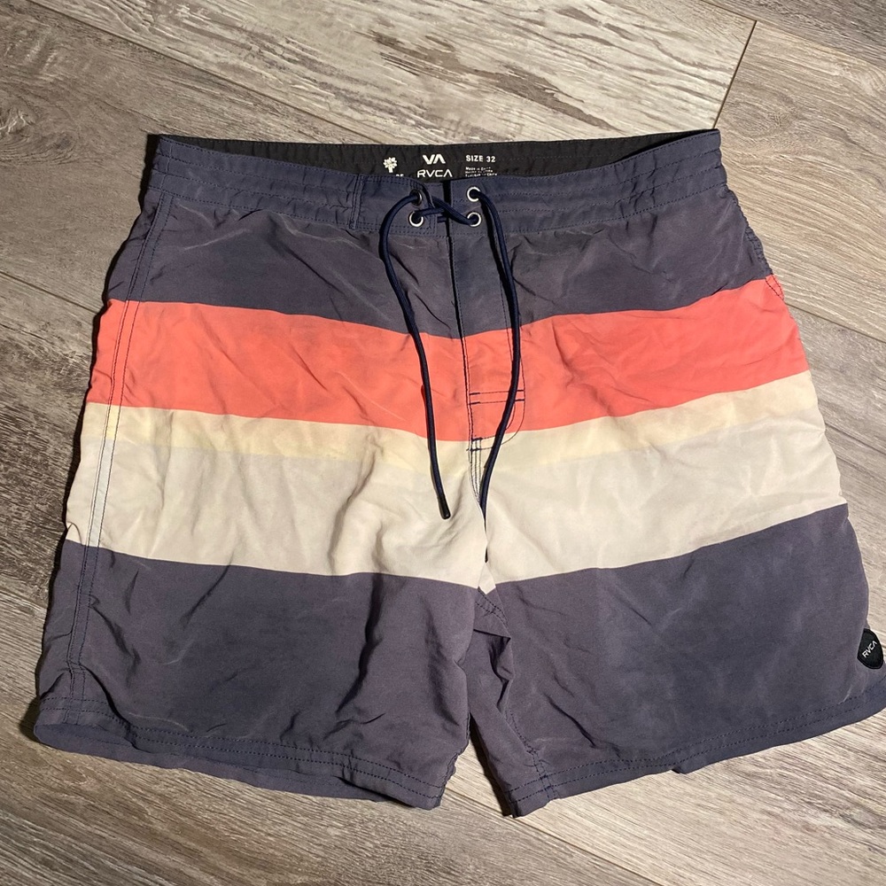 RVCA Westport 17” trunk board shorts 32
